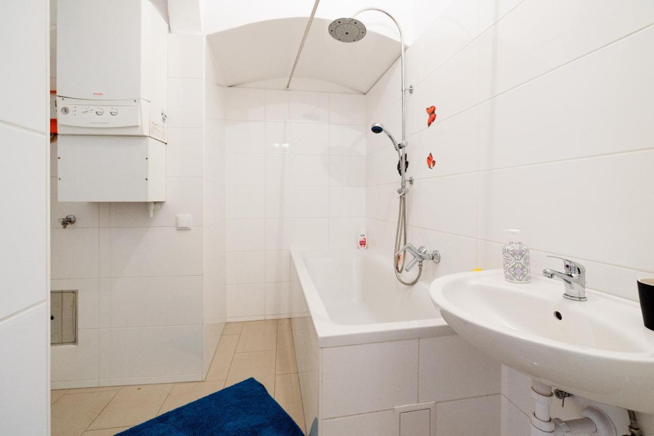 Central Apartment - Private Sauna Vienna Esterno foto